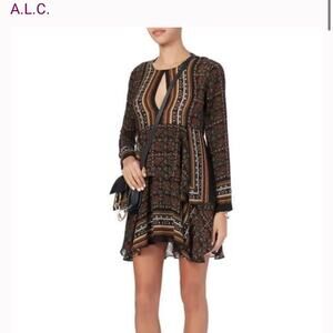 ALC aso Vanessa Minnillo Lachey